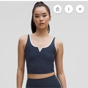 NWT Lululemon Notched Align Tank Collab with Peloton
Size 10 Blue